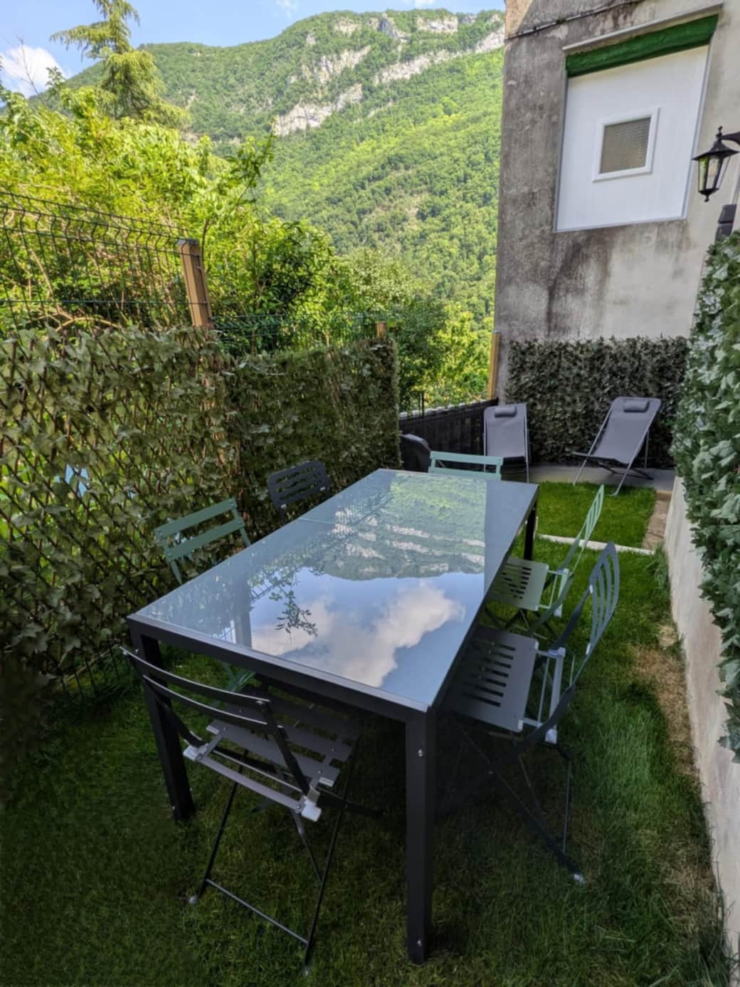 Coin repas au jardin