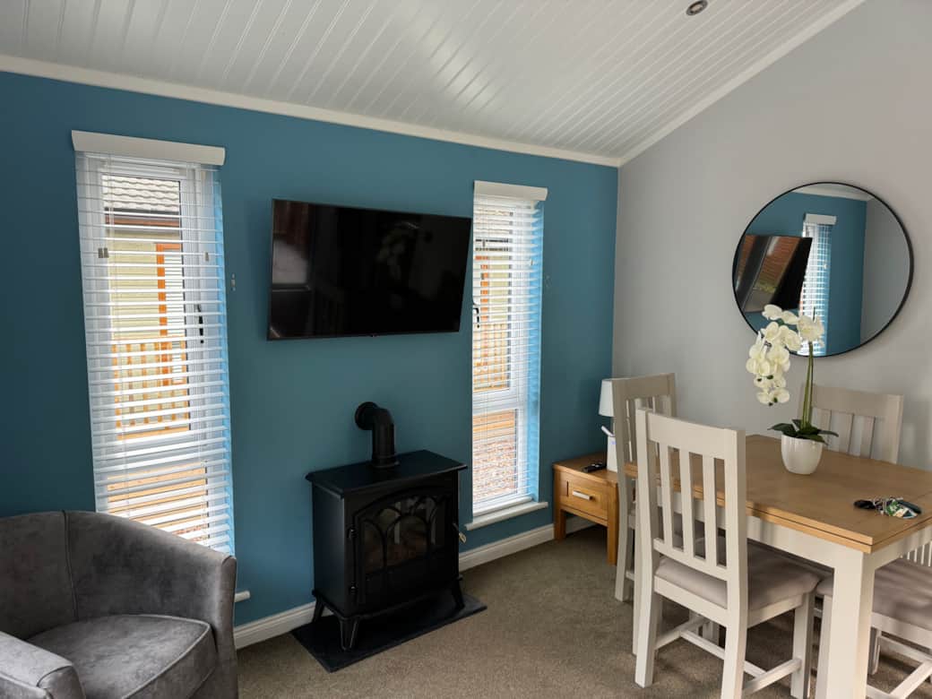 Lounge - Fireplace