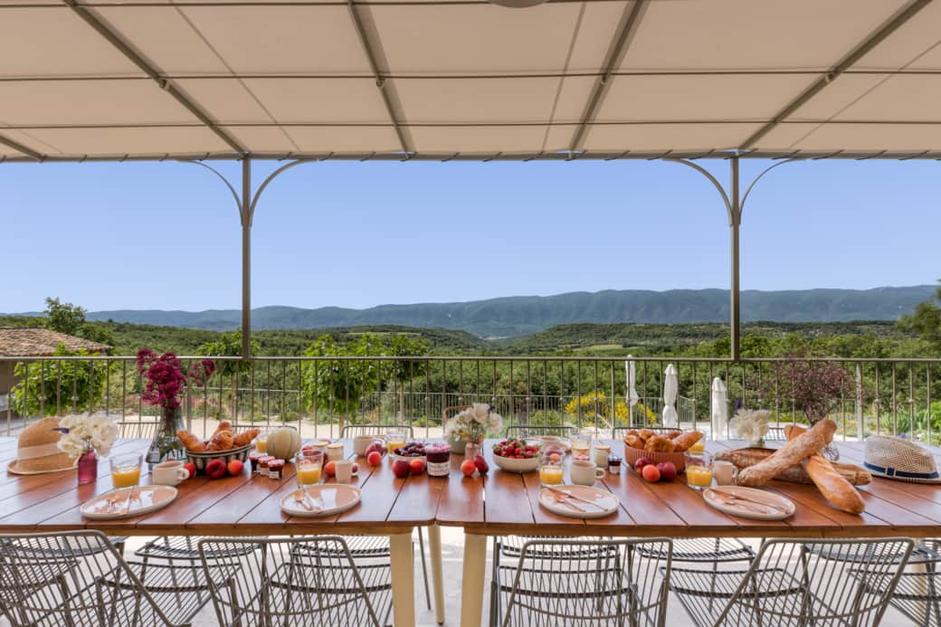 Coin repas extérieur