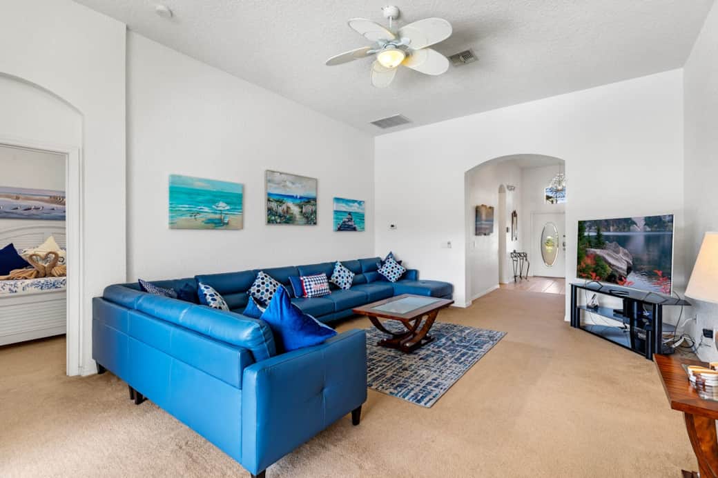 Living room 3