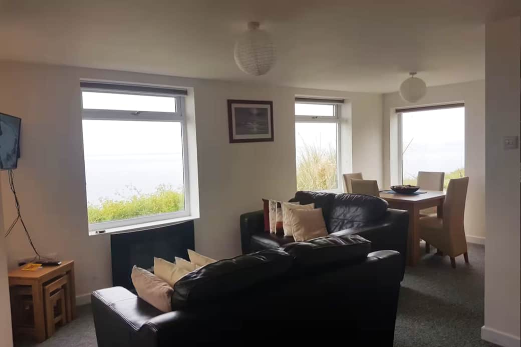 Tremardek whitsandbay chalet lounge