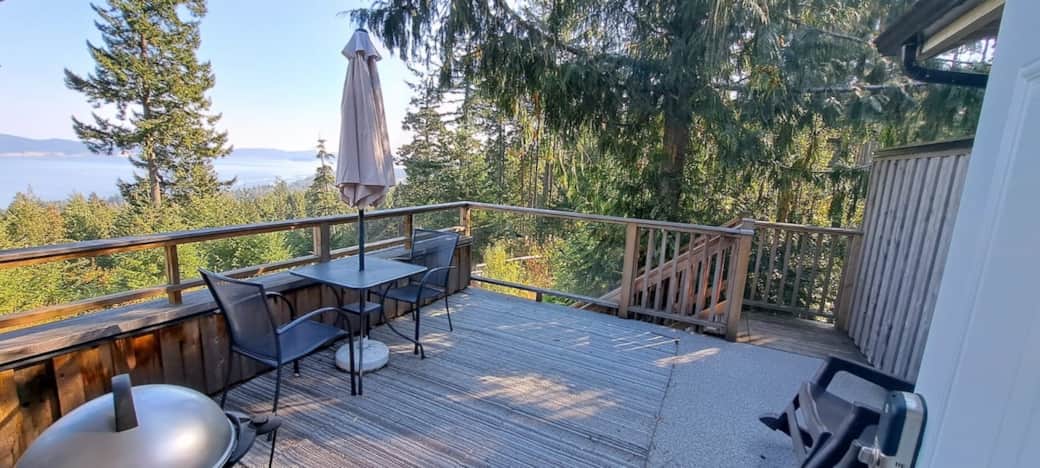 Your private ocean view deck Your private ocean view deck
