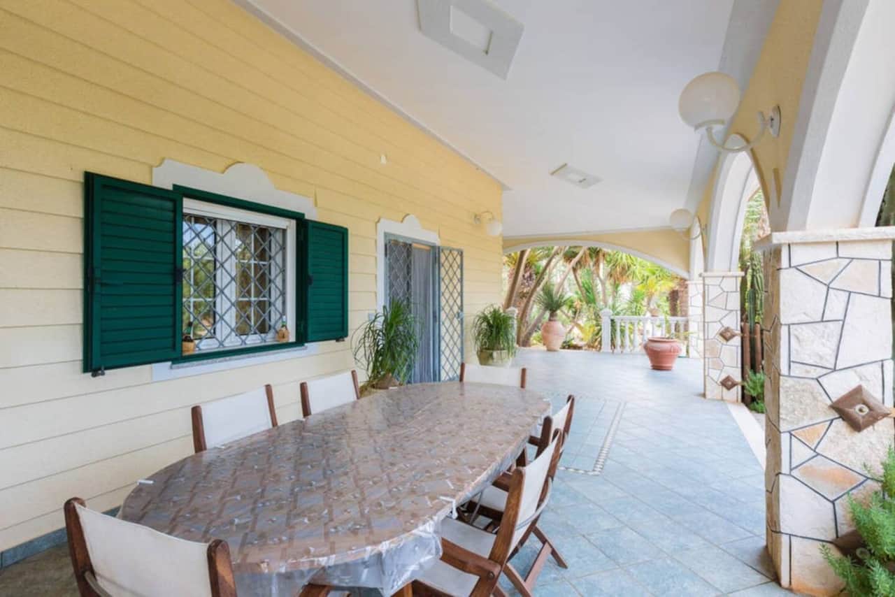 veranda