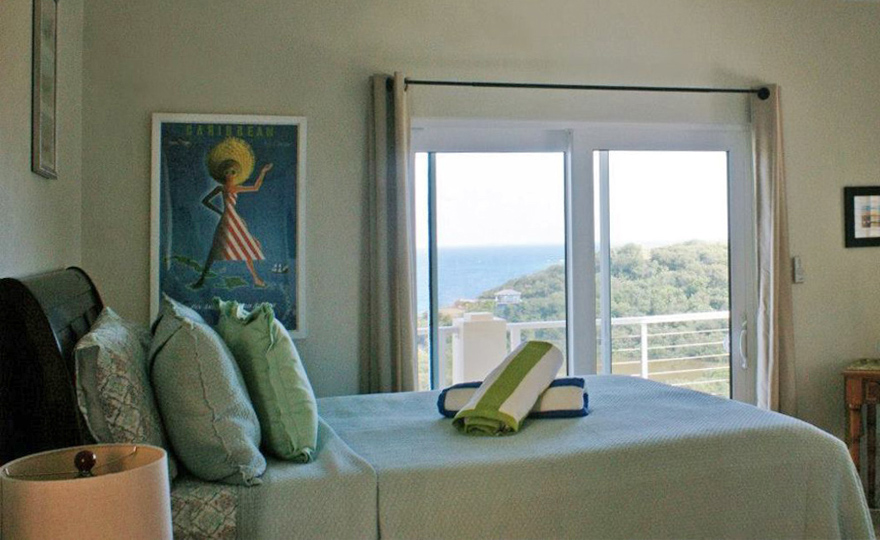 Queen Bedroom Lower South