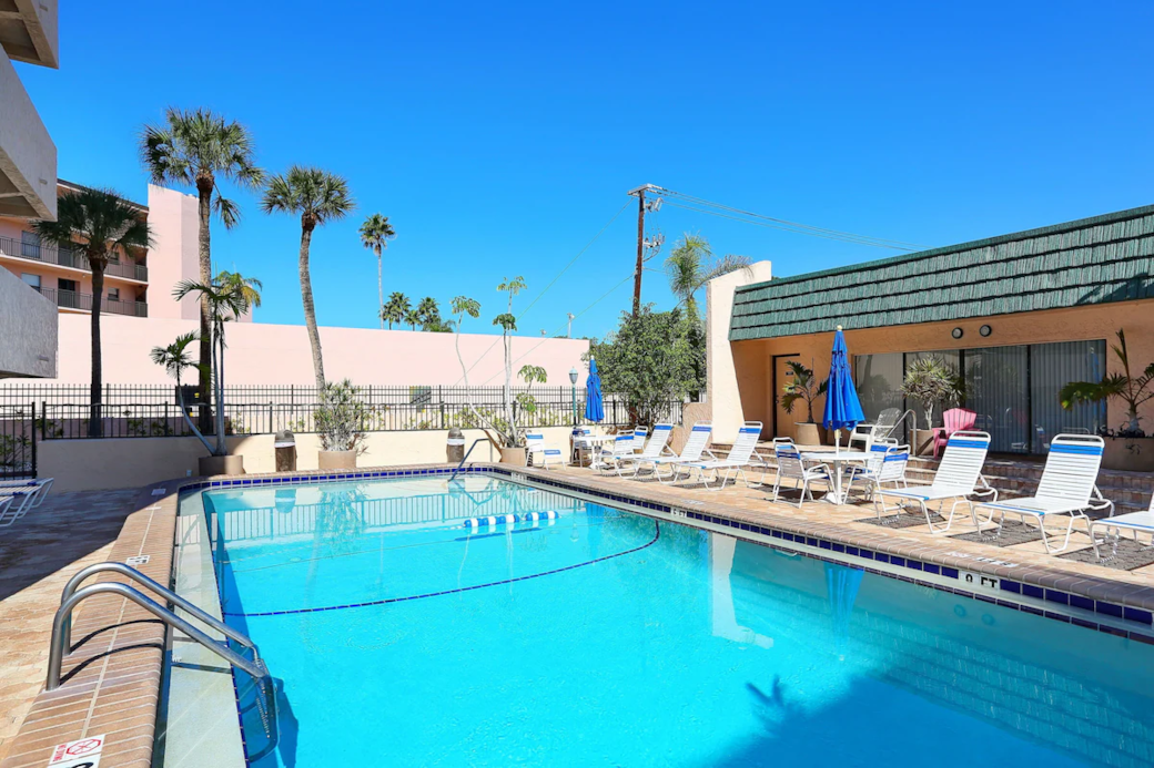 Outdoor All-Year Heated Pool