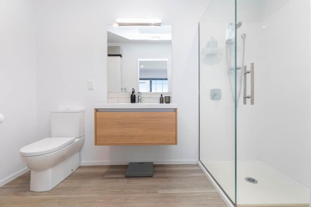 Main bathroom.
