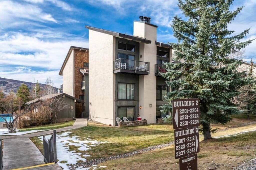 Steamboat Dream Vacation - Rockies 2 Bedroom/2 Bath Condo - Newly Remodeled 