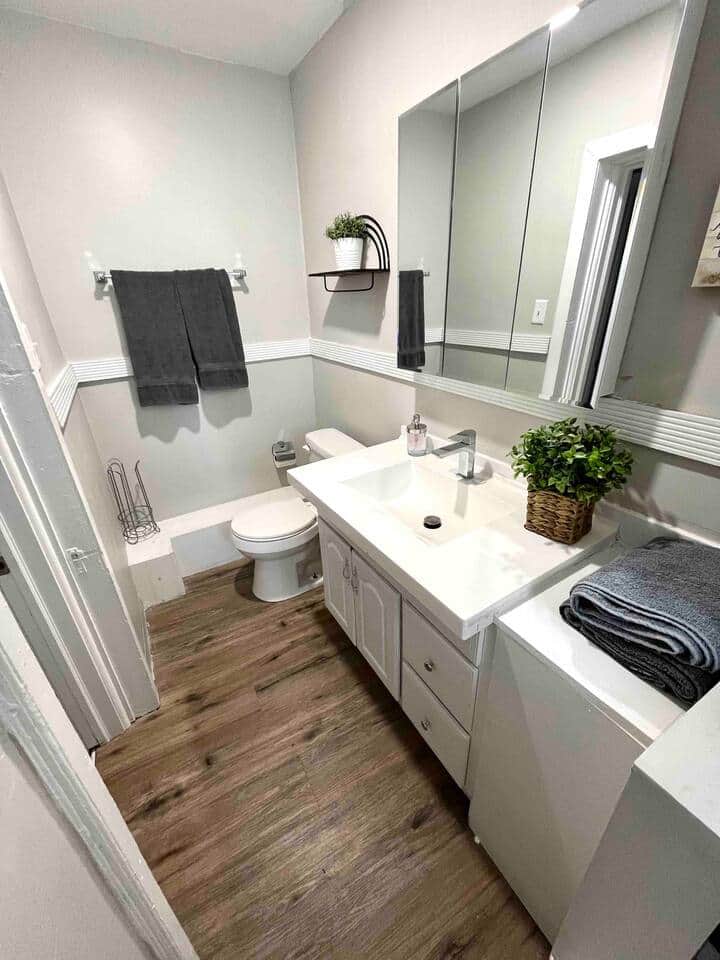 1/2 bathroom 2.