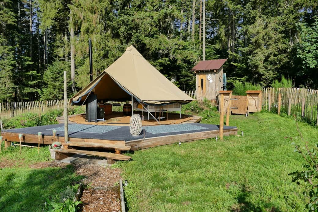 Zelt seitlich komplett geöffnet 