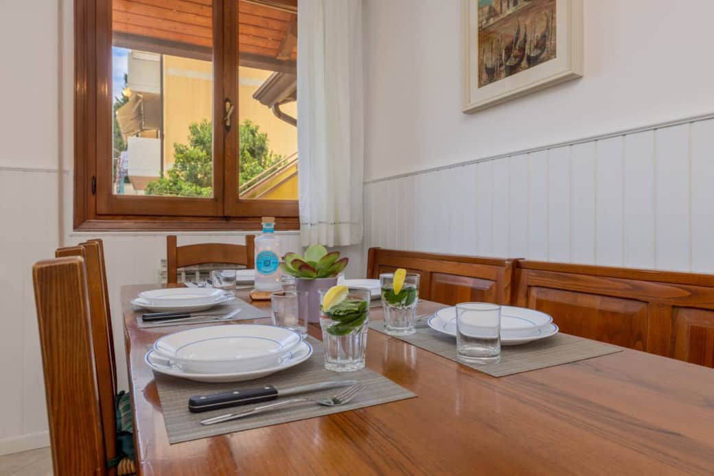 Rilassati con un drink o una squisita pizza
Rilassati con un drink o una squisita pizza