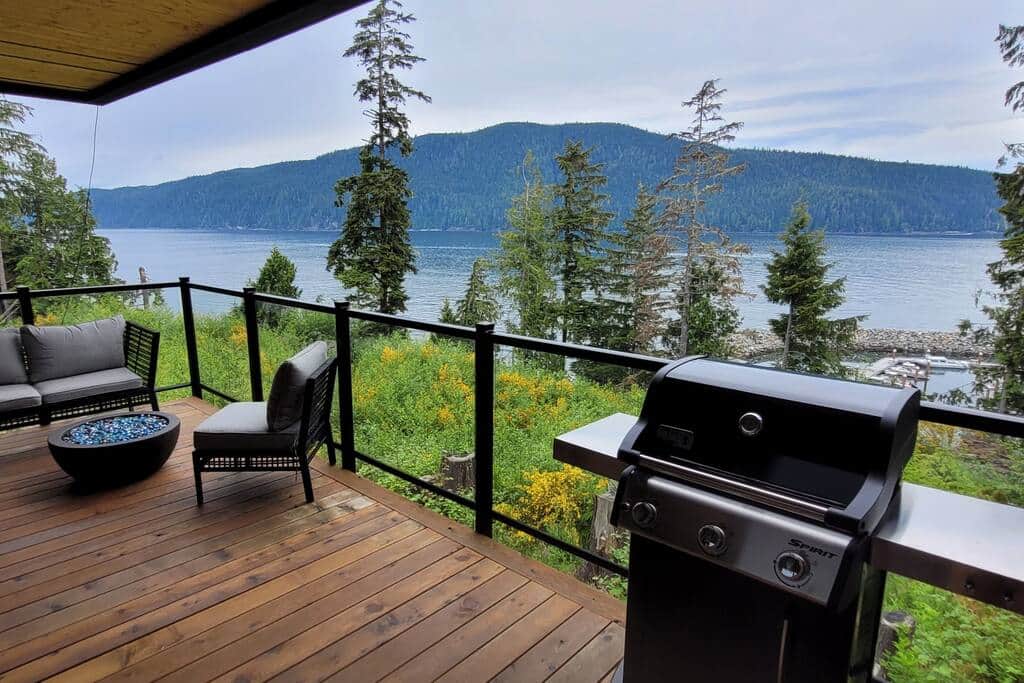 Ocean view deck 