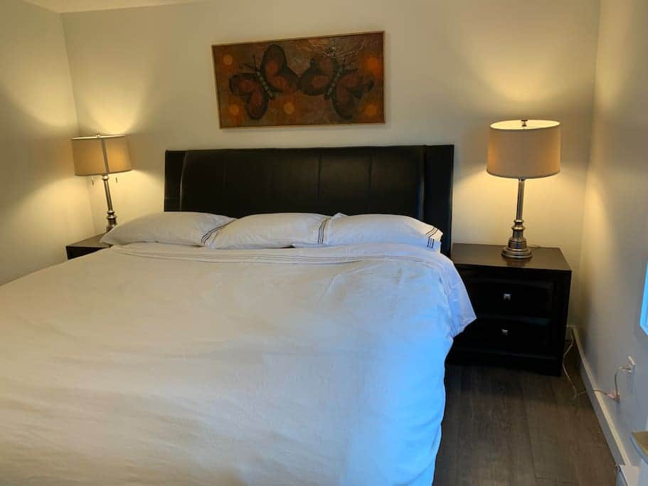 Master bedroom with king size bed Master bedroom with king size bed