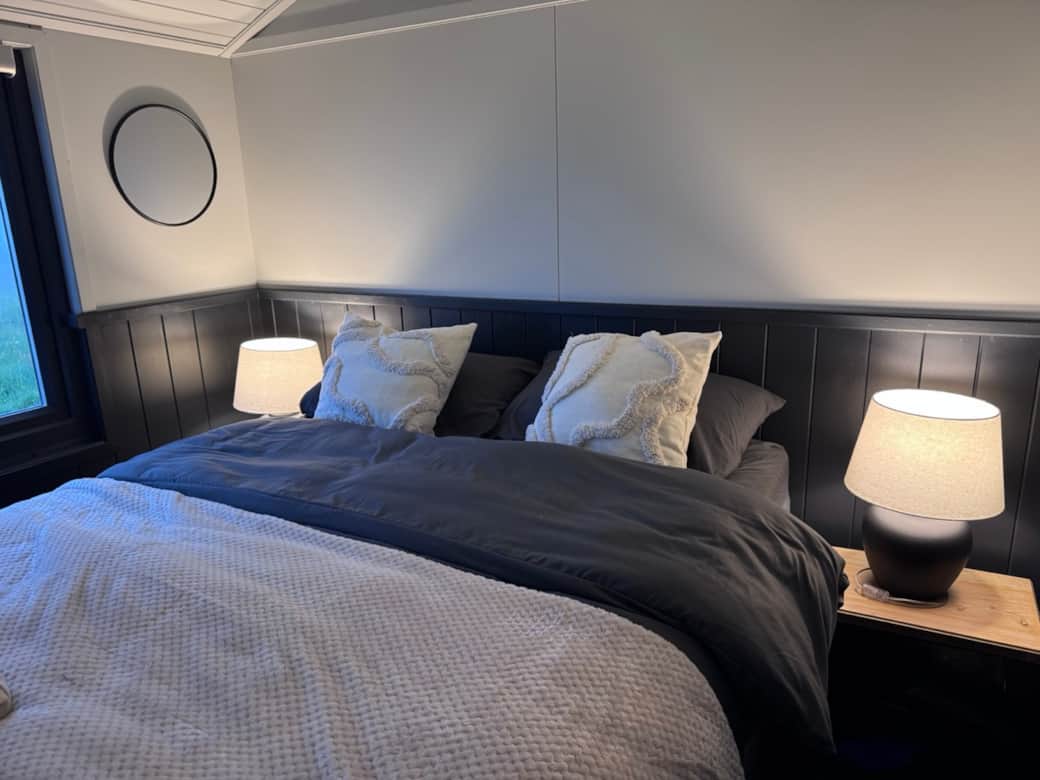 King size bed with amazing matress