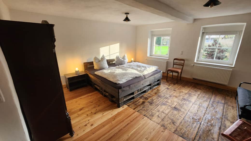 Schlafzimmer 2-3