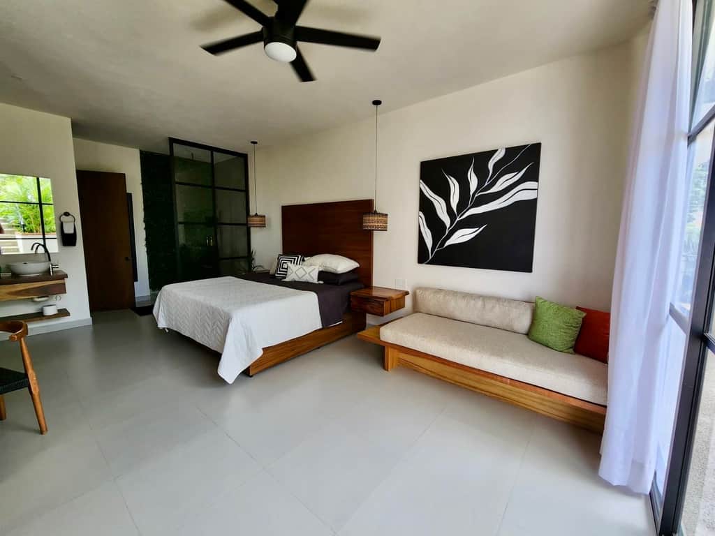 203 Interior (right)