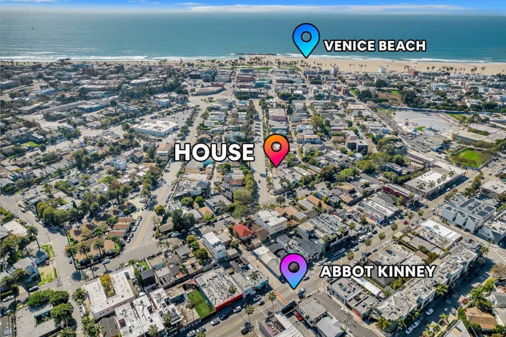 Prime location near Venice Beach, Santa Monica Pier, and Abbot Kinney. Prime location near Venice Beach, Santa Monica Pier, and Abbot Kinney.