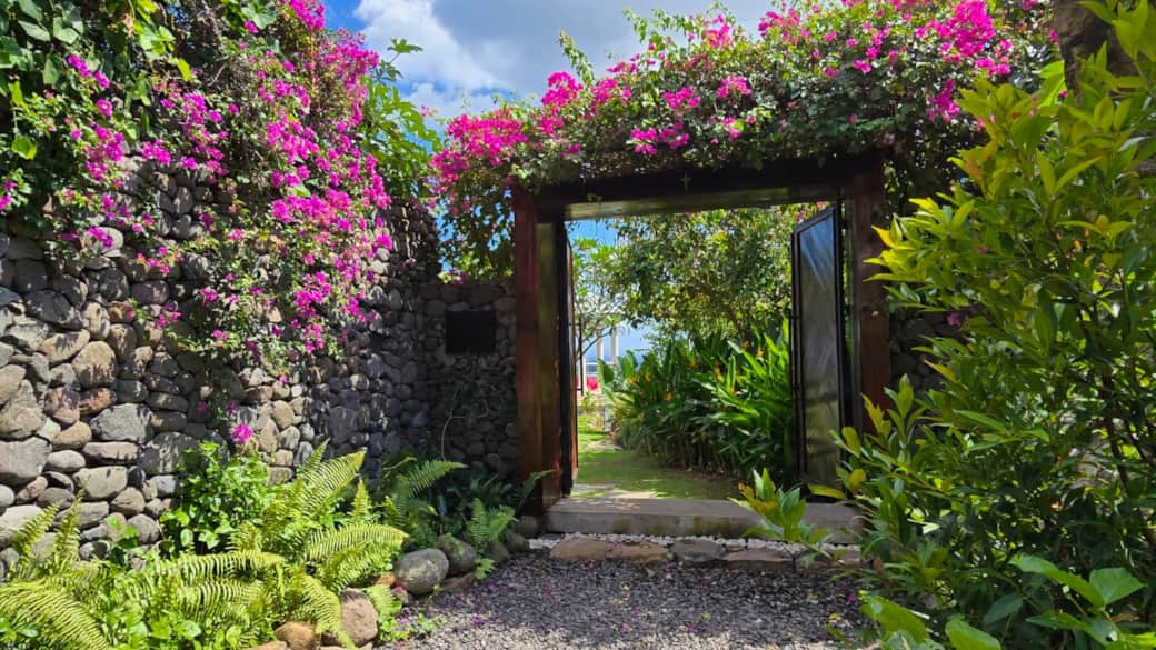 Gate Villa de Maria