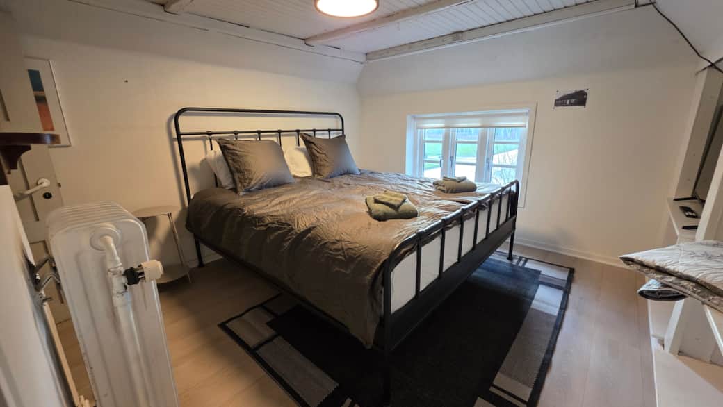 Upstairs Guest Super King Room