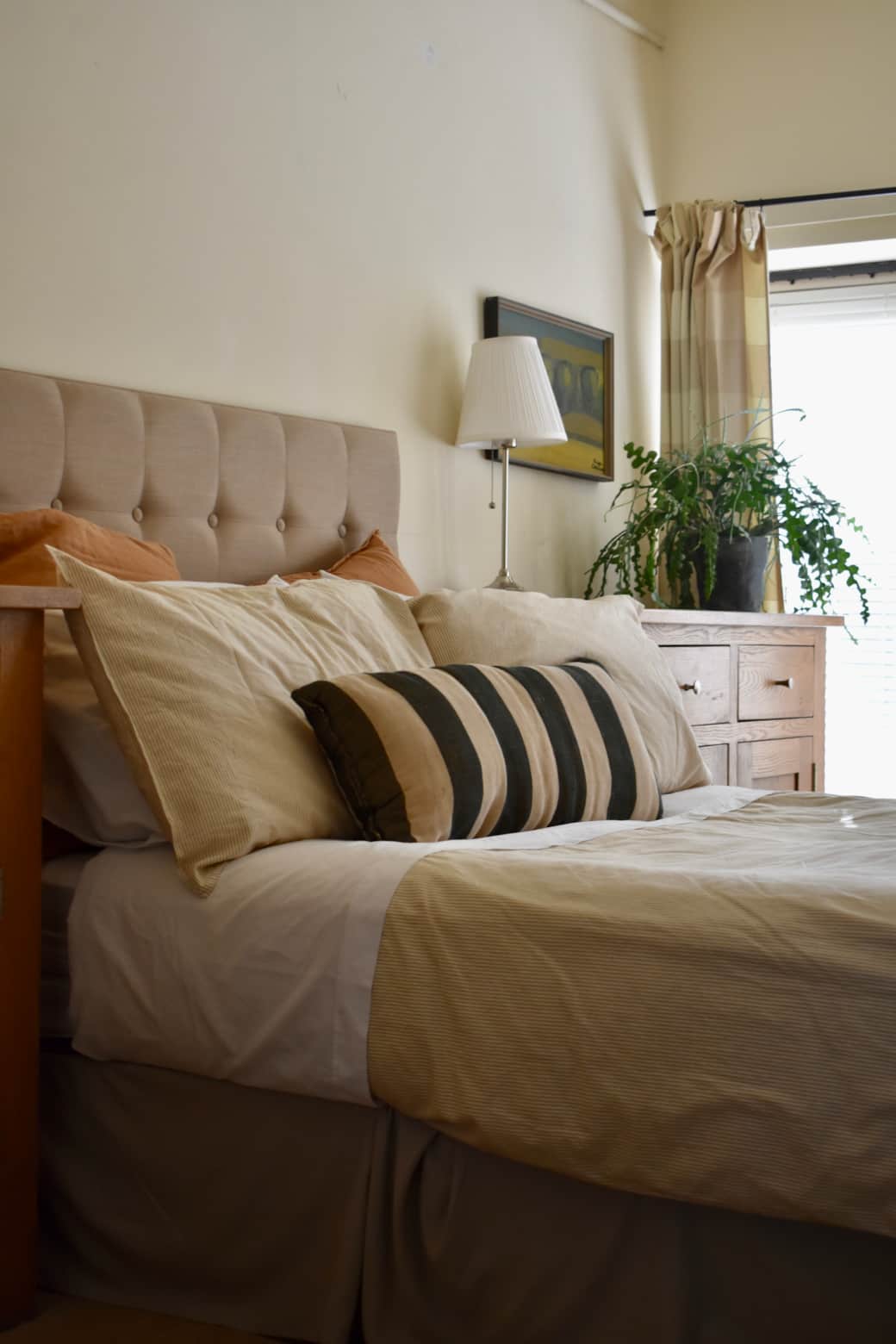 Family Room With Double Bed and 2x Single beds