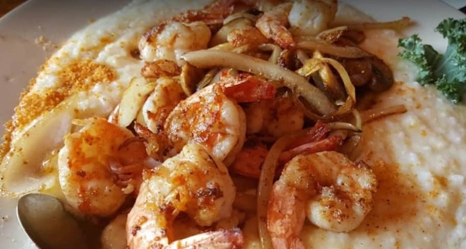 Millers Seawall Grill in Galveston Texas serving popular breakfast and lunch near the beach