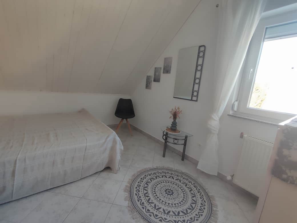 OG Schlafzimmer 2 Bild 2