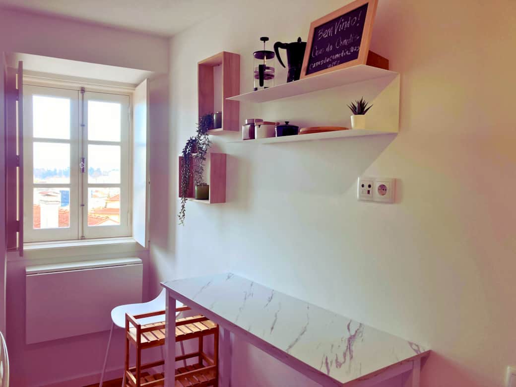 Casas da Comedia Cravos Studio Kitchen 2