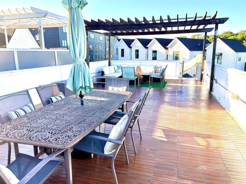 This roofdeck is over 700 sq/ft!  Have dinner on the dining table.