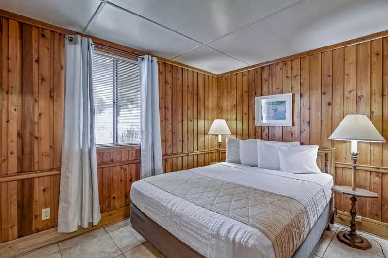Queen Bedroom
