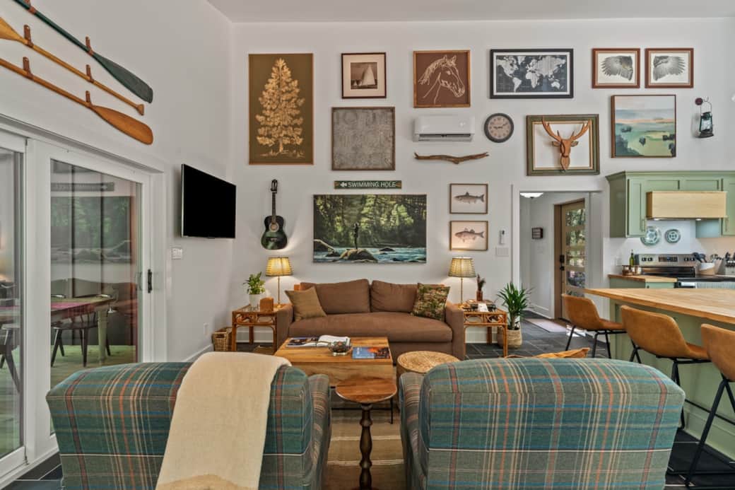 Peaceful doesn’t have to be boring. We designed this space with a slightly eccentric uncle in mind—the kind who’s collected stories, objects, and a few unexpected treasures along the way, and knows how to make a room feel anything but ordinary.
