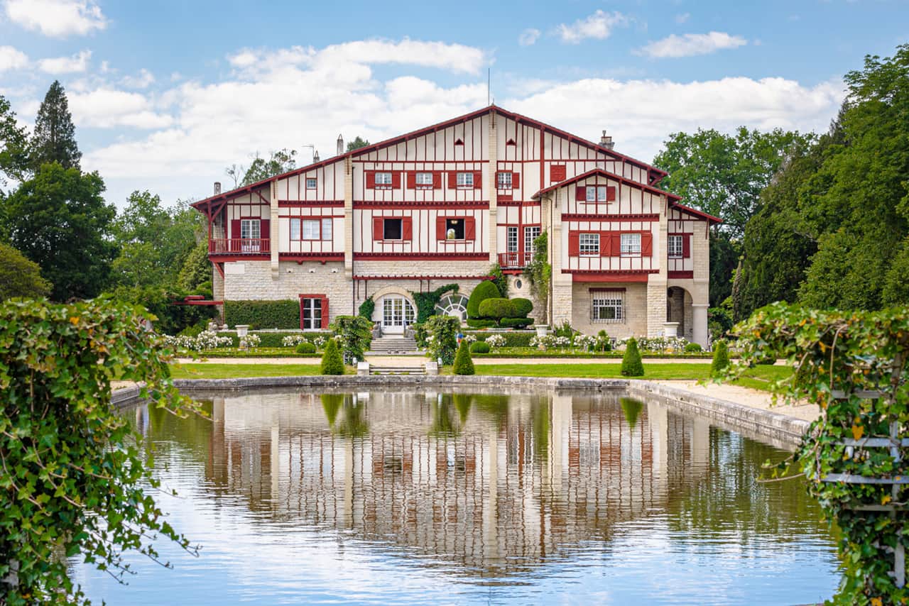 La Villa Arnaga à Cambo-les-Bains, ancienne demeure d'Edmond Rostand et véritable joyau architectural du Pays Basque