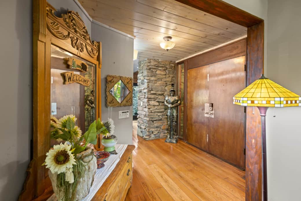 Entry view 2