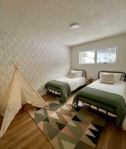 Twin Bedroom