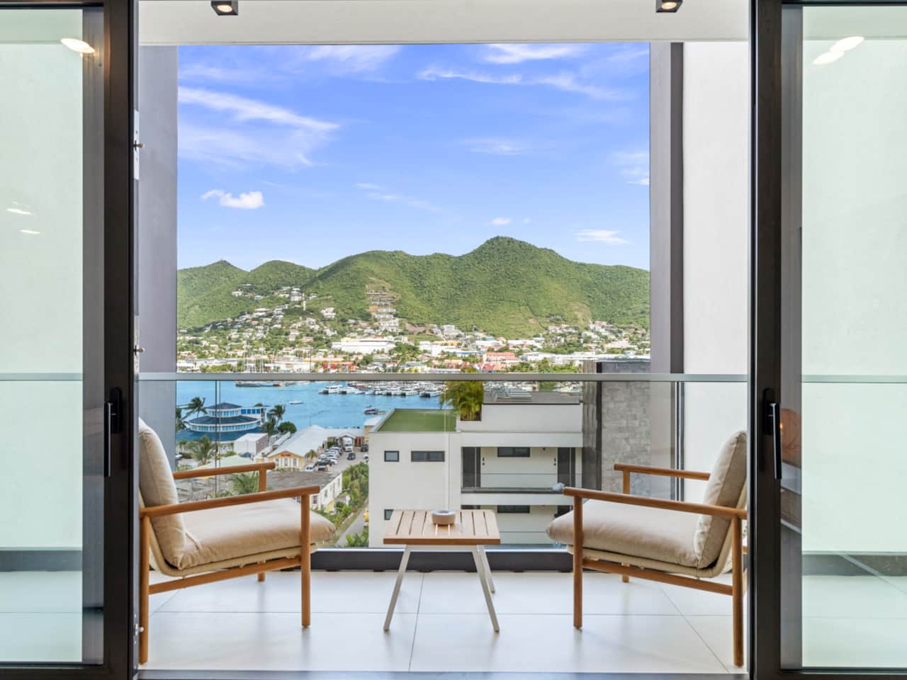 balcony