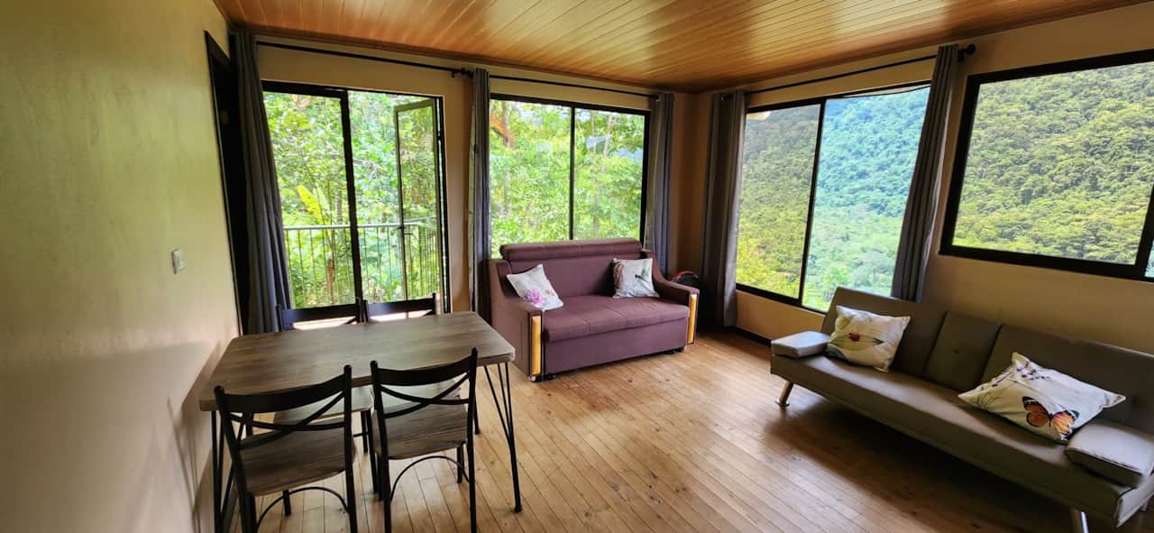Casita La Mariposa sala de estar