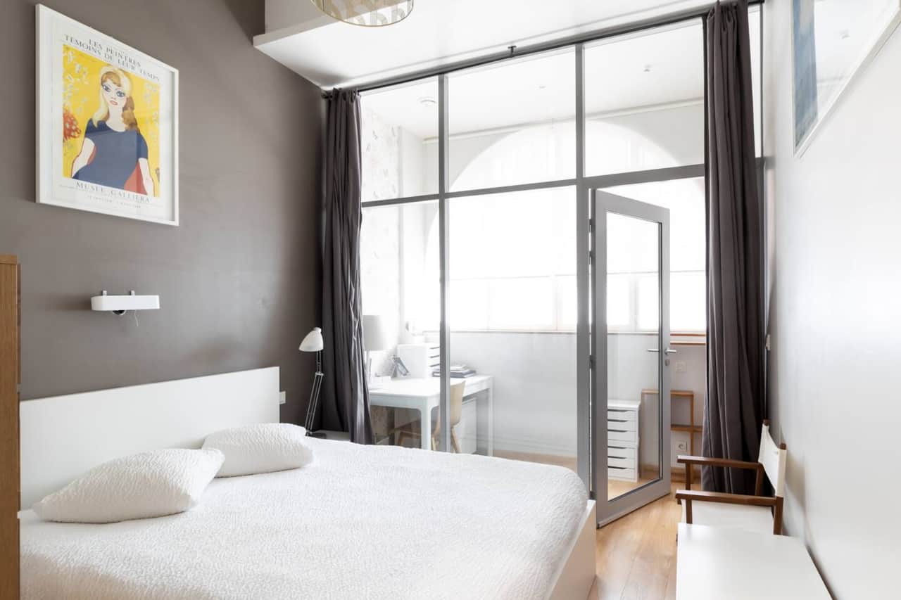 Confortable chambre principale 