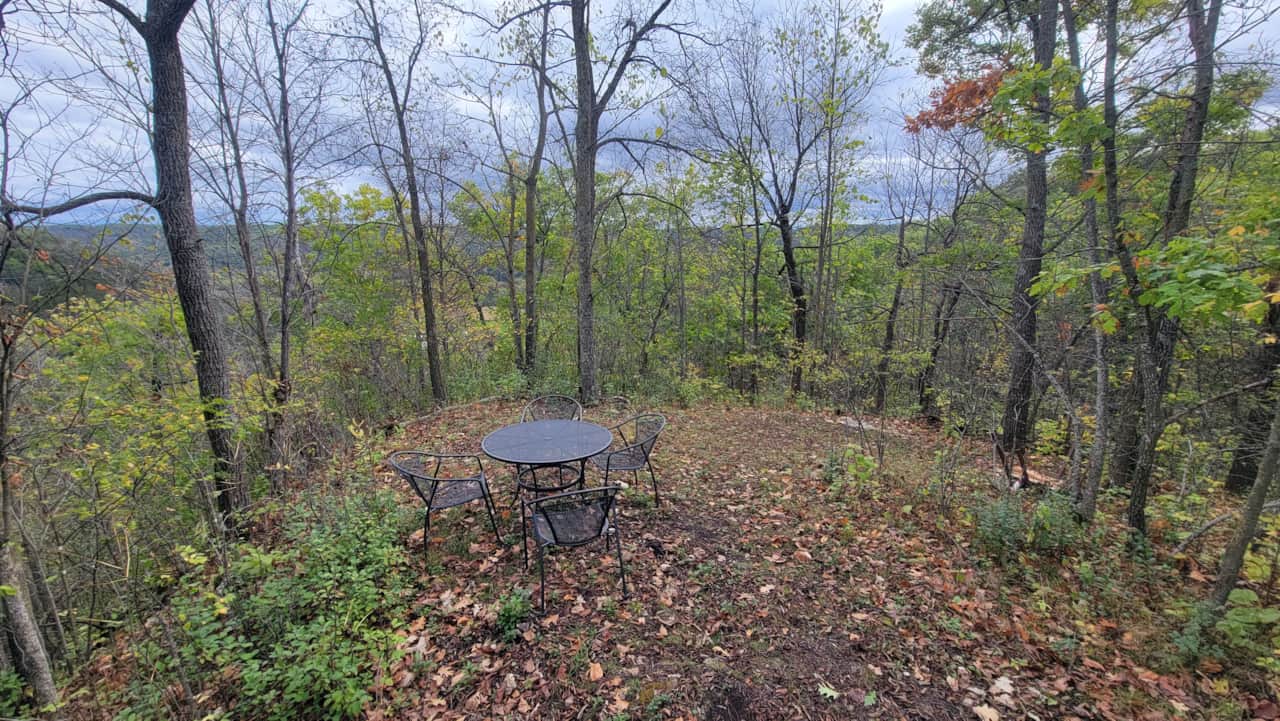 Celtis table and chairs in fall