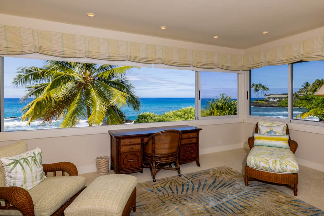 Panoramic views of the ocean Jr Master Suite Panoramic views of the ocean Jr Master Suite