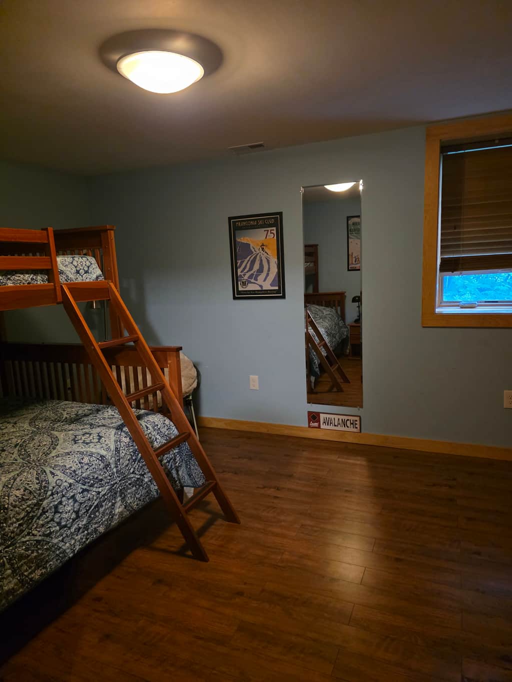 Bedroom with bunk bed