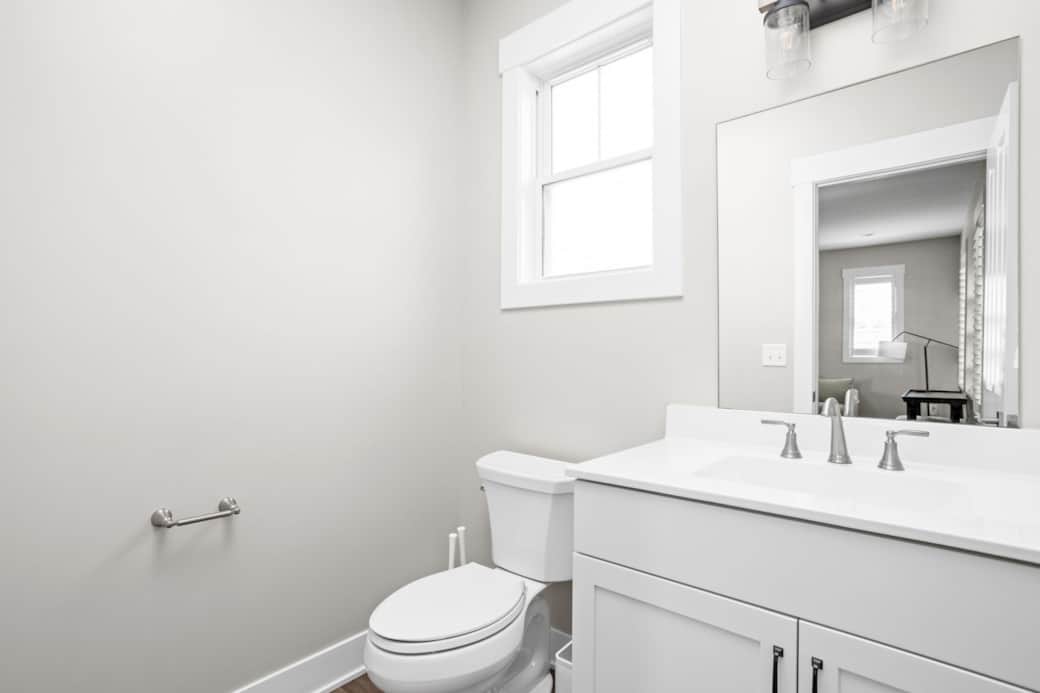 Ground Floor 1/2 Bathroom