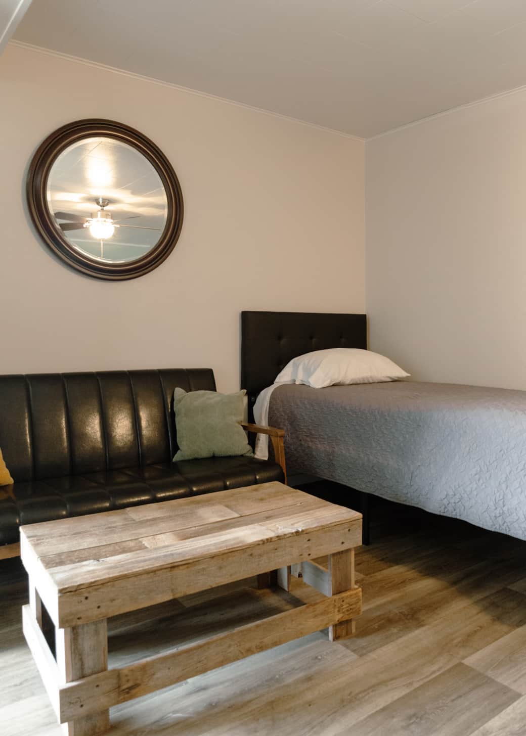 Motel Room 4C Motel Room 4C