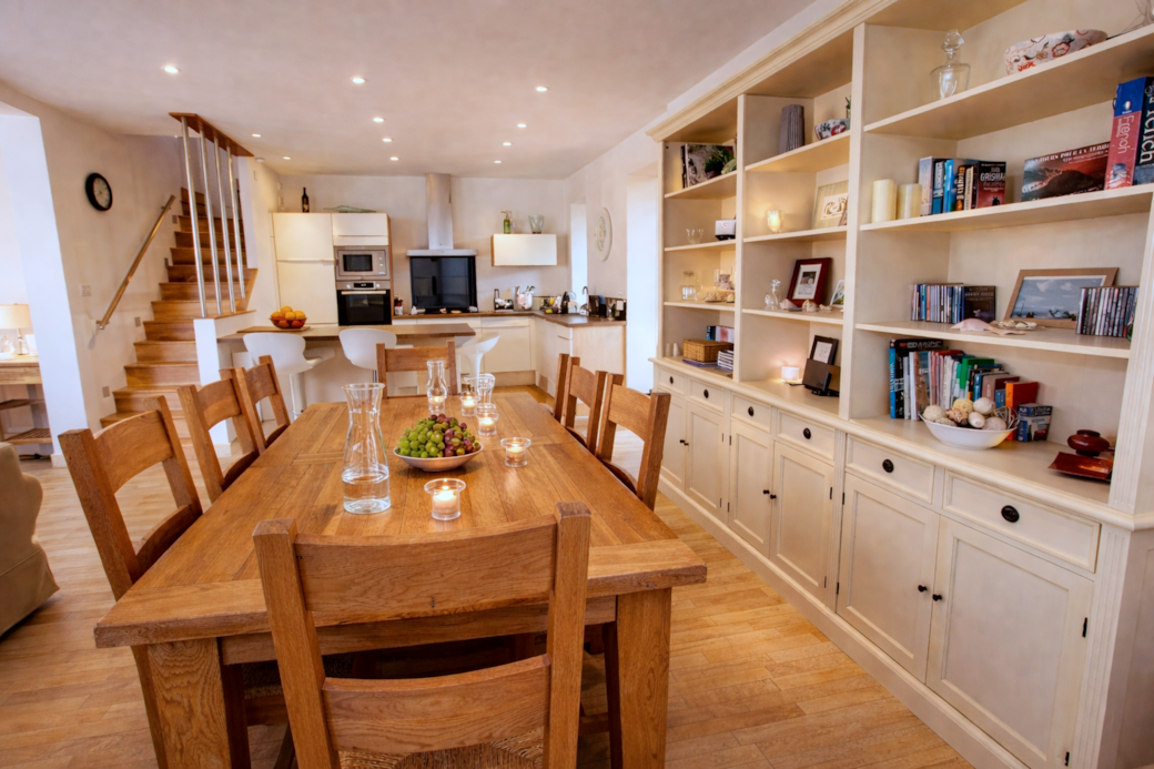 Large dining area for group meals 