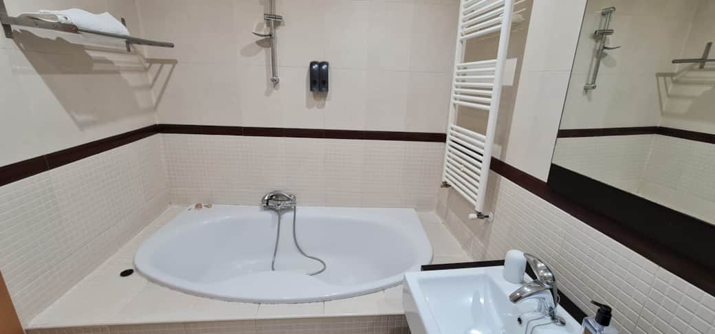BAÑO 1
