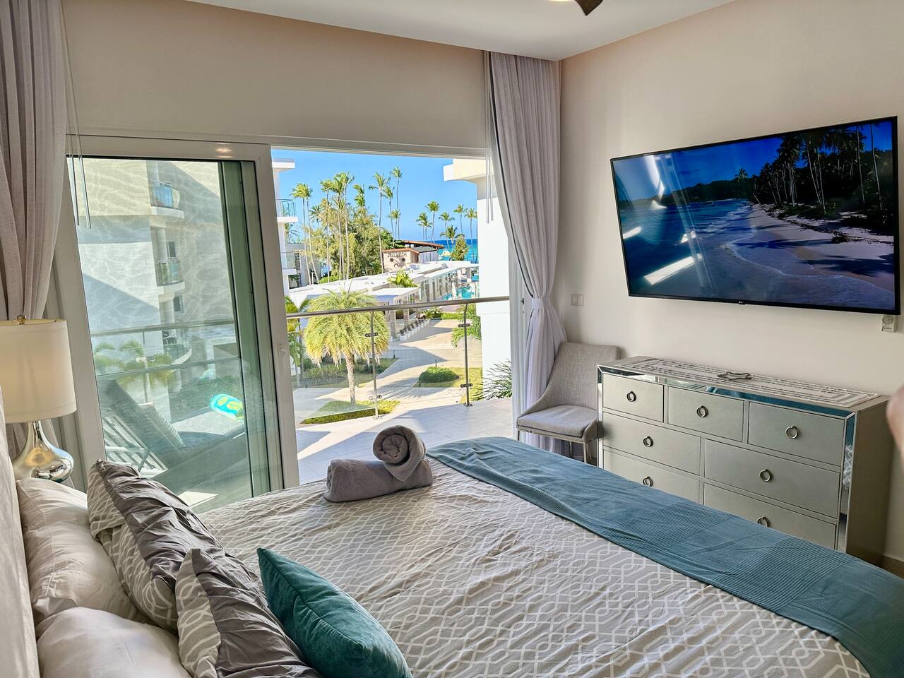 Oceanview 3 Bedrooms Beach Condo photo 2