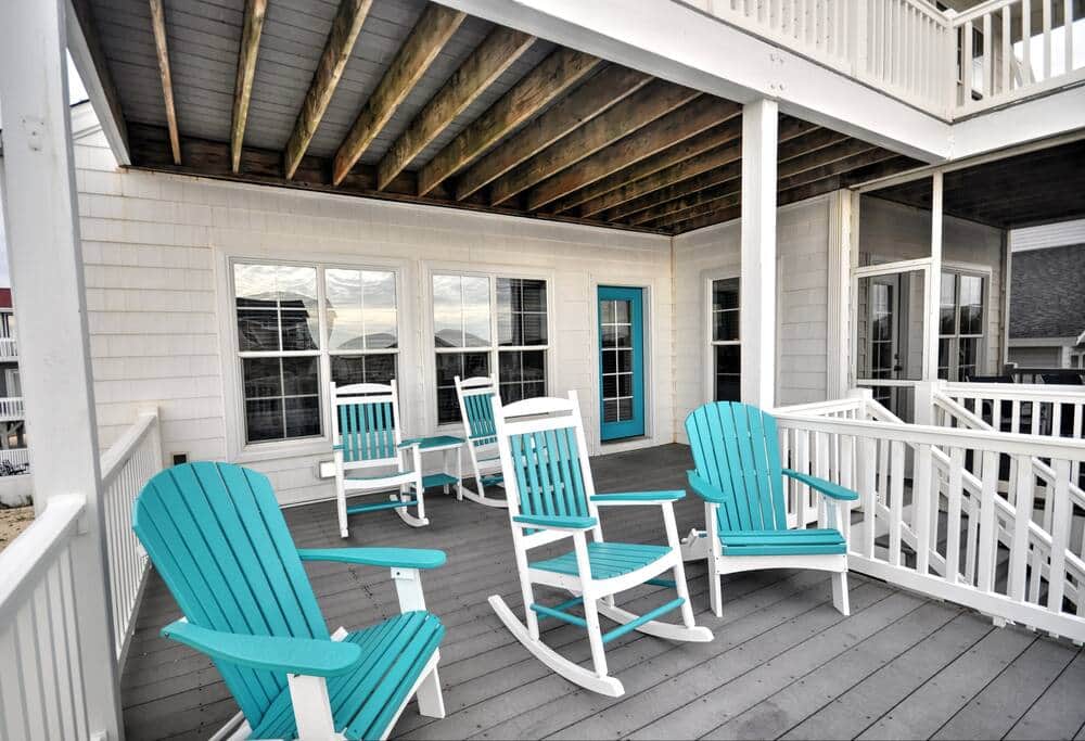 Main level deck.