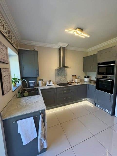 Kitchen 3.jpg