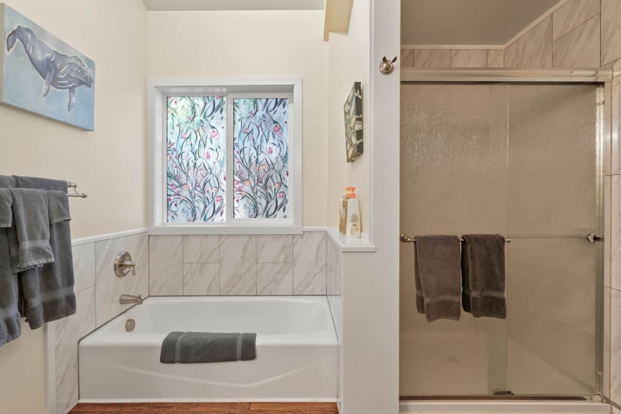 Upper Bunk room bathroom.jpg