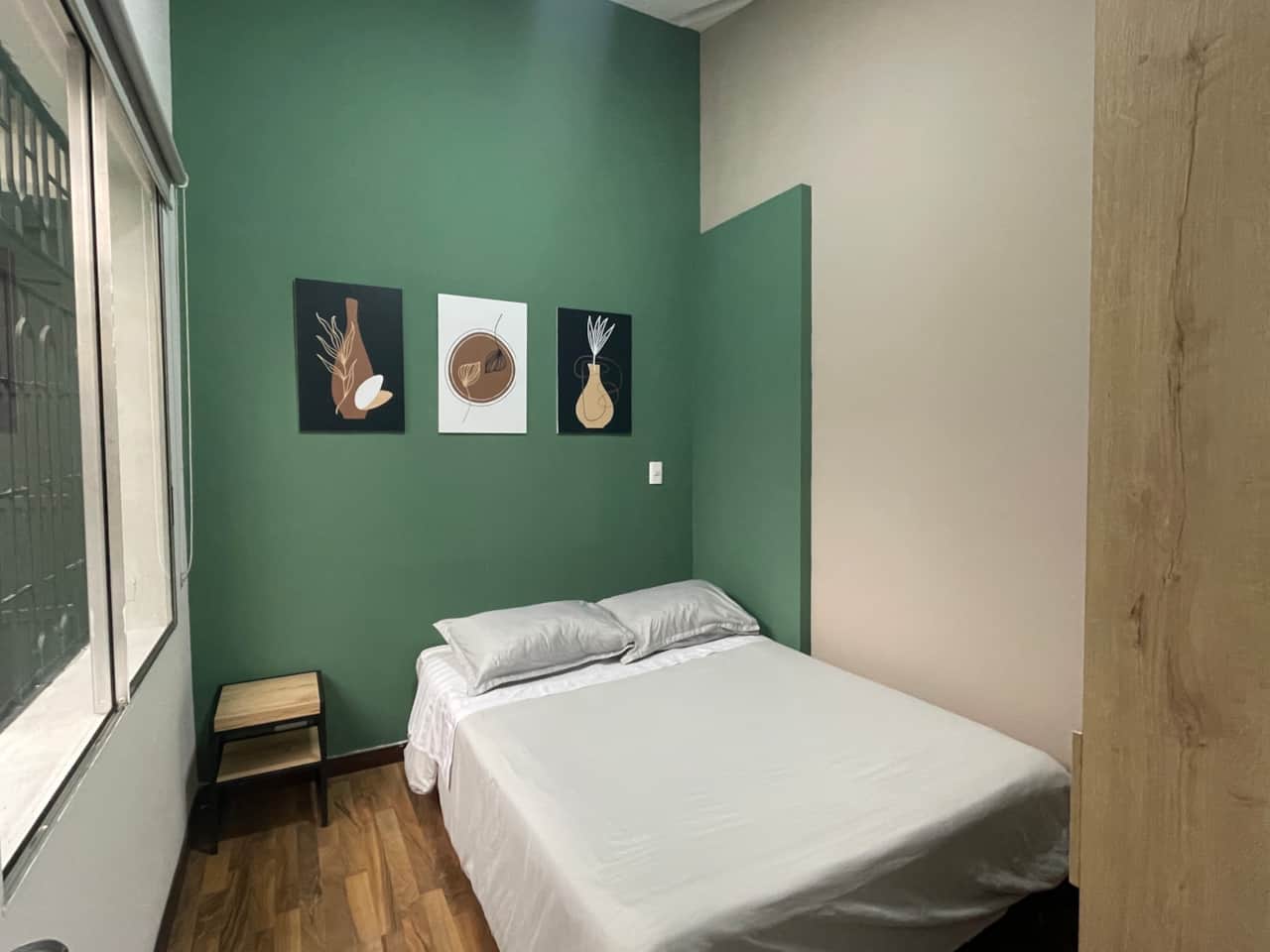 Apartamento en Medellín, cuenta con cama,tv, ventilador, sofá, baño