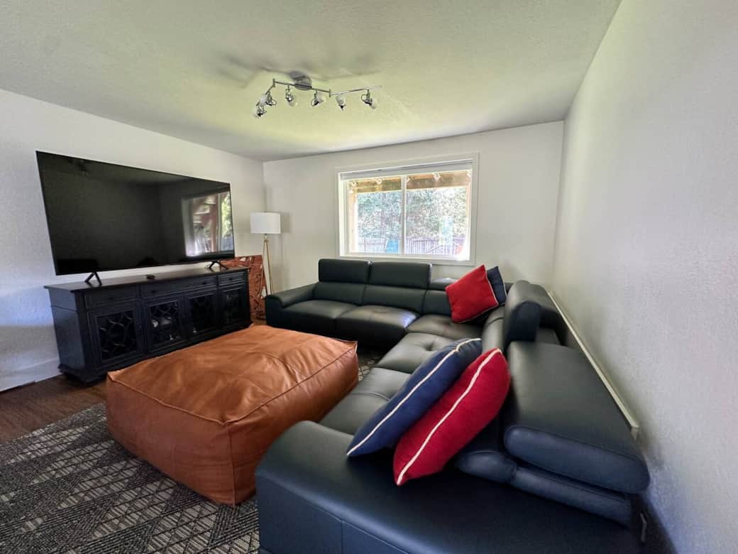 Ready to hunker down and relax? Why leave the house when you can watch your favorite movie or show on the 85” tv. Pop some corn, grab a throw blanket, and enjoy a night in!