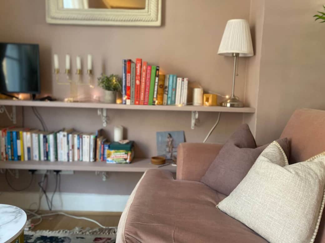 Curl up with a book or plan your next London adventure in this serene and stylish flat Curl up with a book or plan your next London adventure in this serene and stylish flat