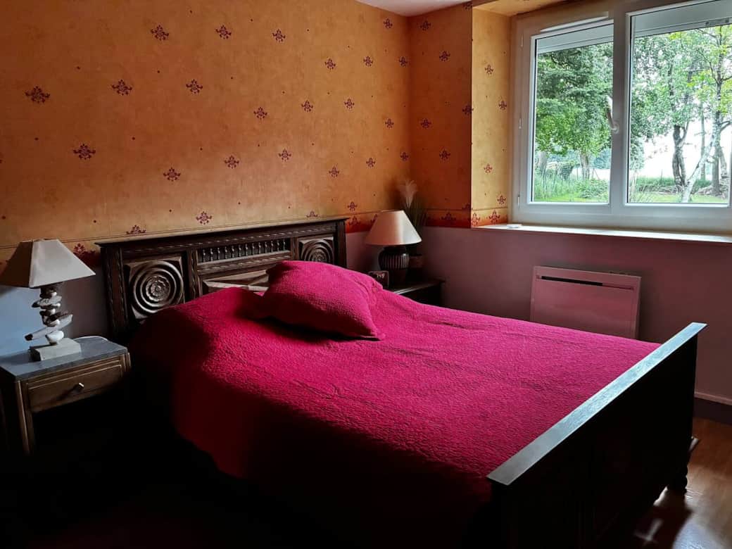 Chambre au rez de chaussée - Vue jardin et forêt